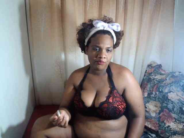 IndianSexyAss00 webcam