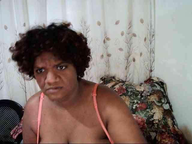 IndianSexyAss00 webcam