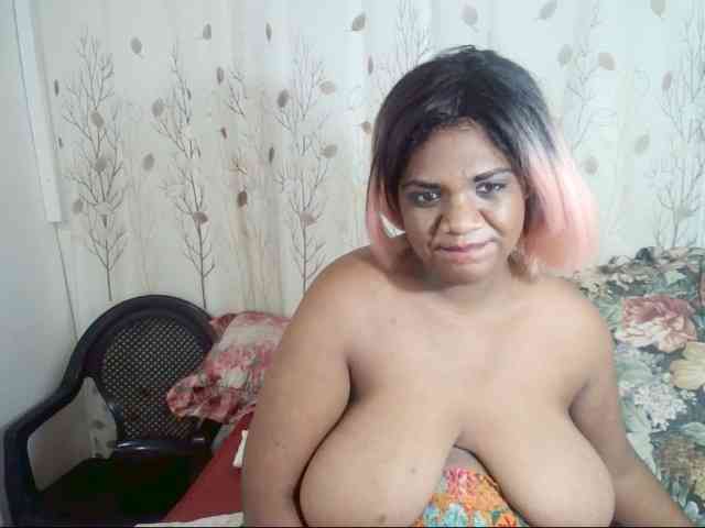 IndianSexyAss00 webcam