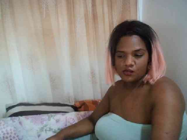 IndianSexyAss00 webcam