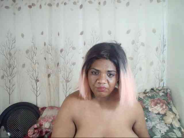 IndianSexyAss00 webcam