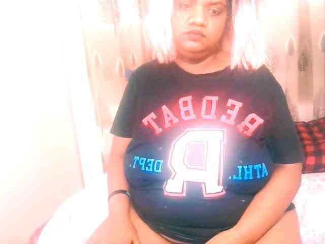 IndianSexyAss00 webcam