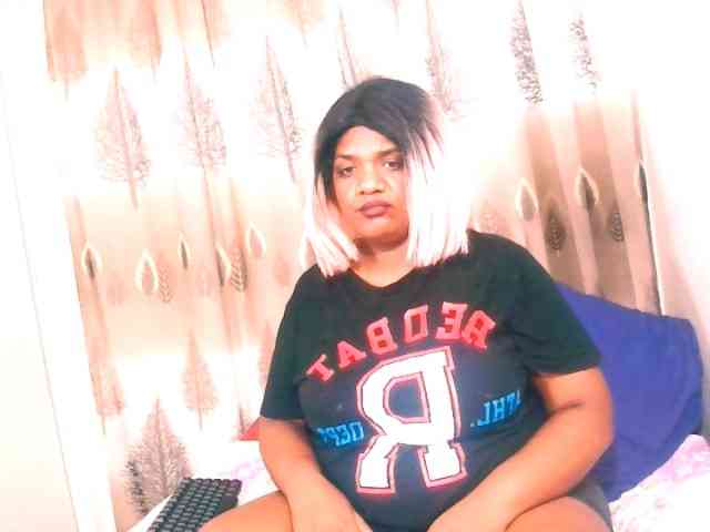 IndianSexyAss00 webcam