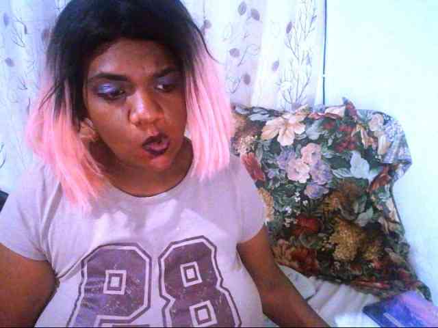 IndianSexyAss00 webcam