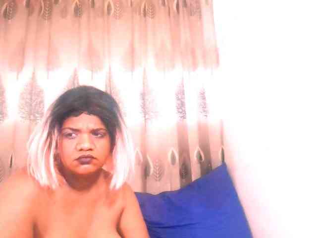 IndianSexyAss00 webcam