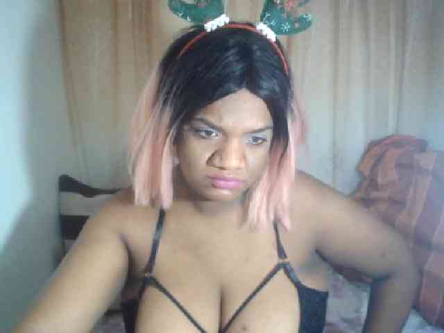 IndianSexyAss00 webcam