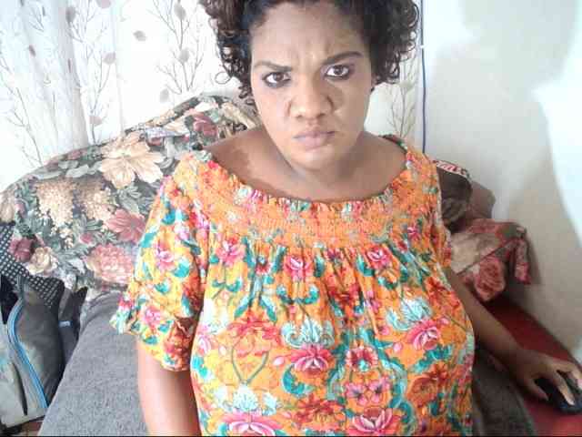 IndianSexyAss00 webcam