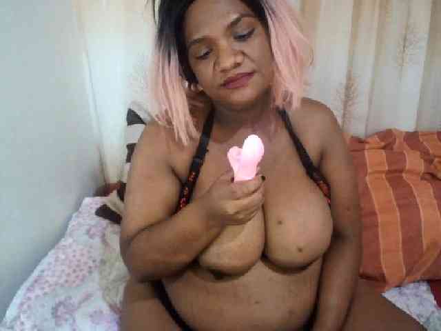 IndianSexyAss00 webcam