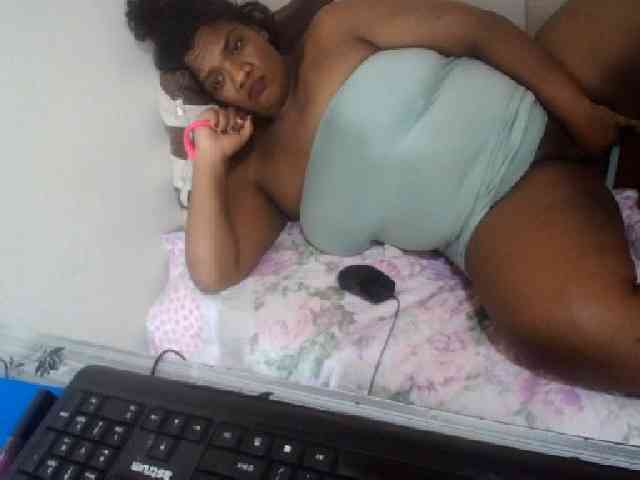 IndianSexyAss00 Live Webcam on BongaCams