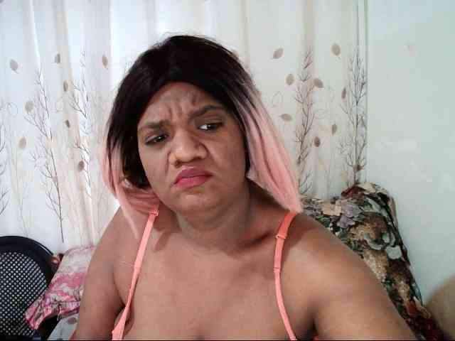 IndianSexyAss00 webcam