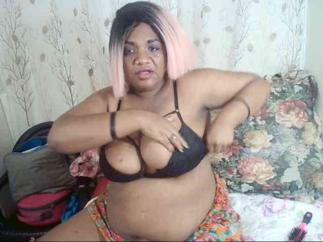 IndianSexyAss00 webcam