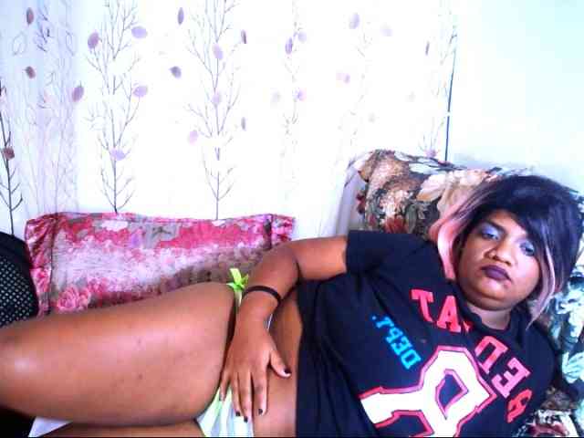 IndianSexyAss00 webcam