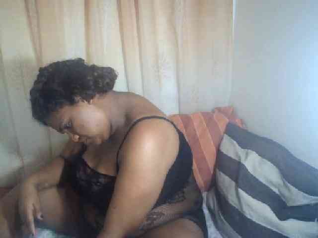 IndianSexyAss00 webcam