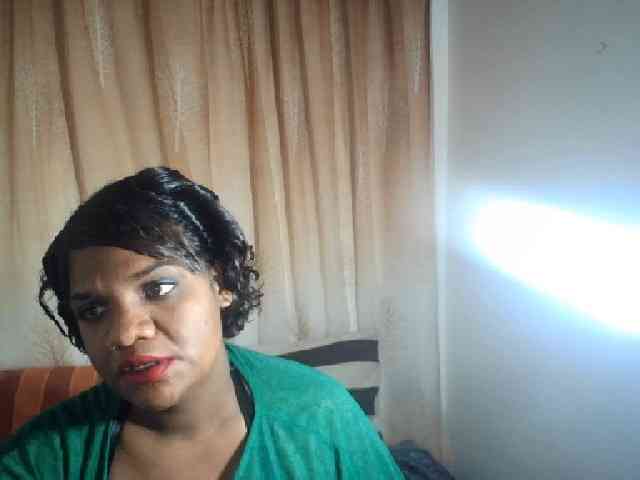 IndianSexyAss00 webcam