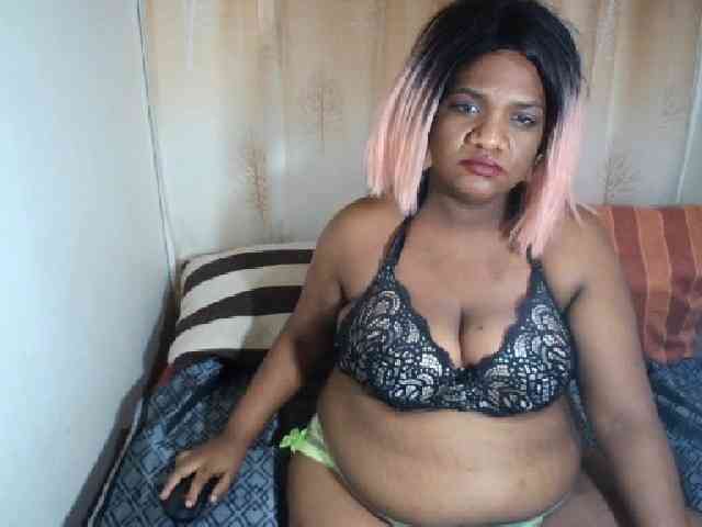 IndianSexyAss00 webcam