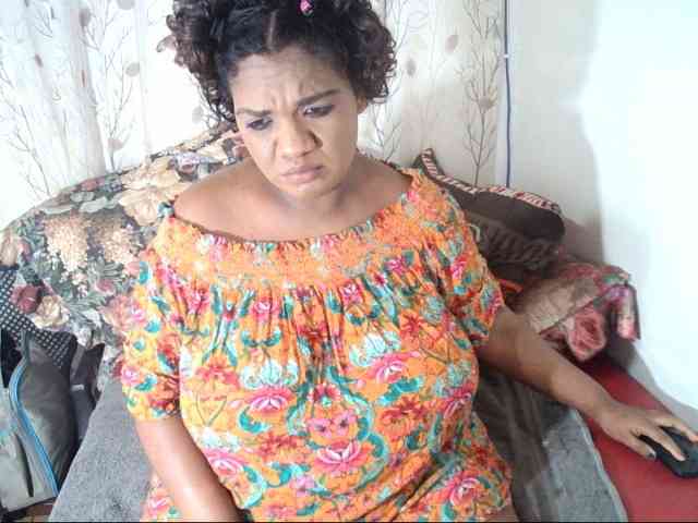 IndianSexyAss00 webcam