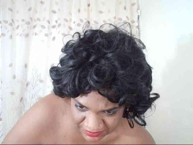 IndianSexyAss00 webcam