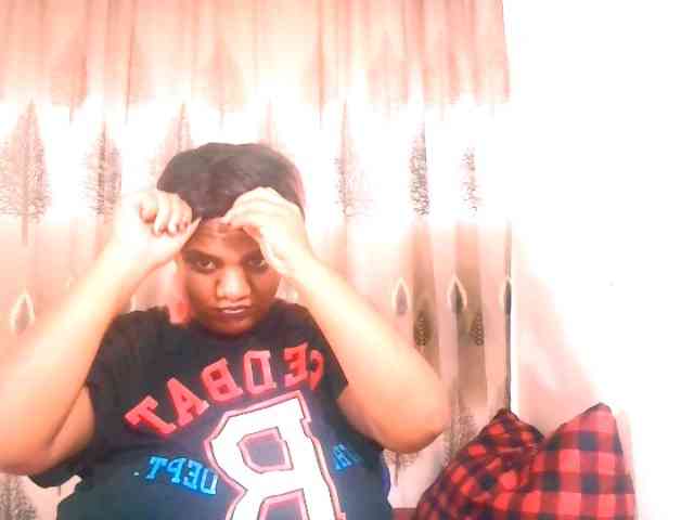 IndianSexyAss00 webcam