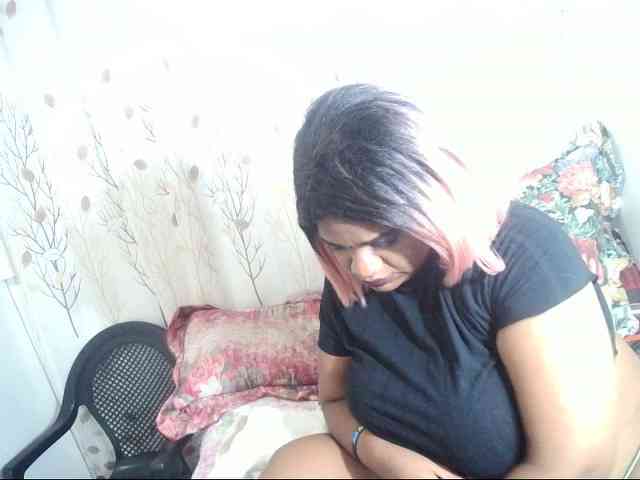 IndianSexyAss00 webcam