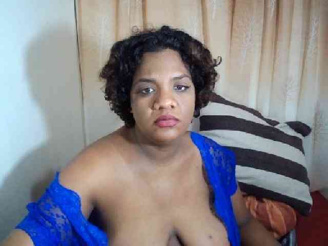 IndianSexyAss00 webcam