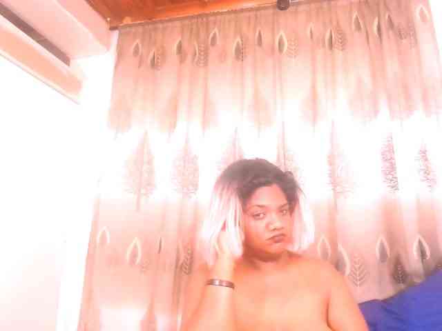 IndianSexyAss00 webcam