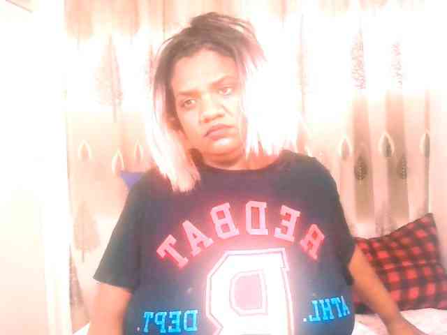 IndianSexyAss00 webcam