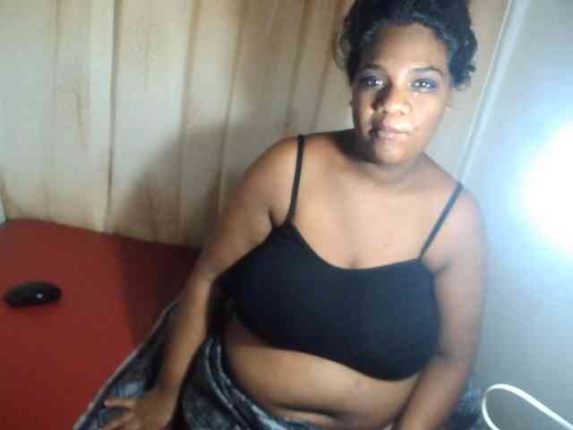 IndianSexyAss00 webcam