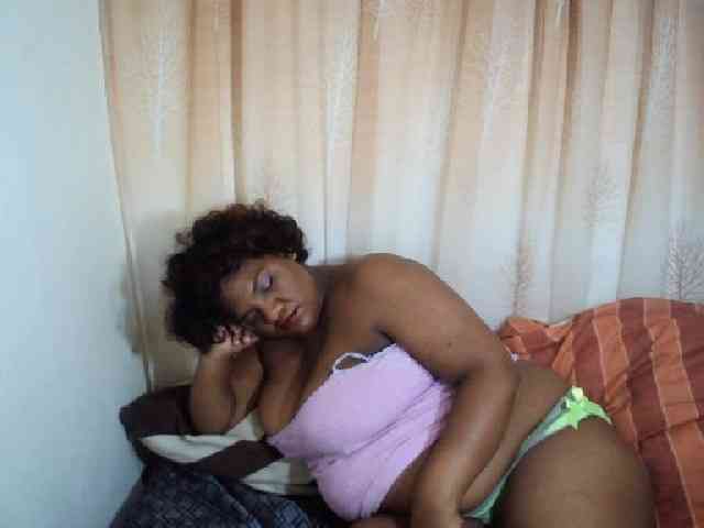 IndianSexyAss00 webcam