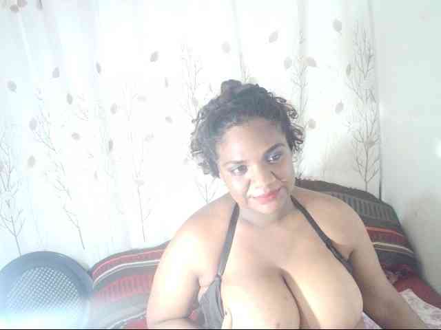 IndianSexyAss00 webcam