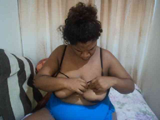 IndianSexyAss00 webcam