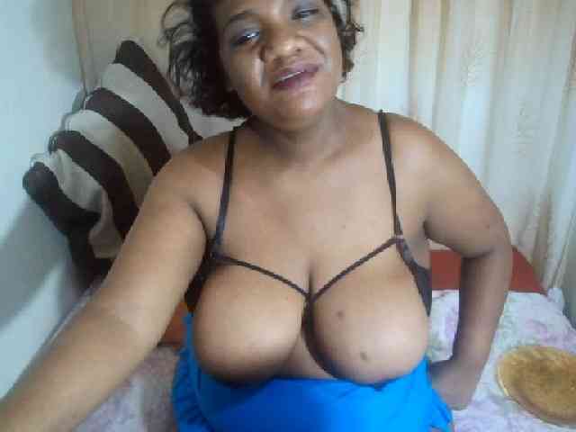 IndianSexyAss00 webcam