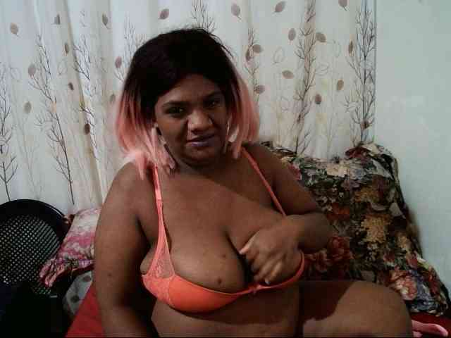 IndianSexyAss00 webcam