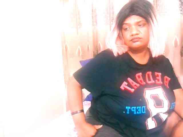 IndianSexyAss00 webcam