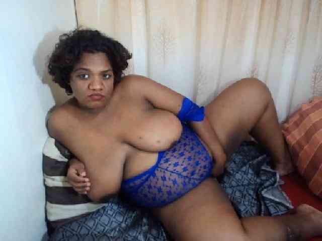 IndianSexyAss00 webcam