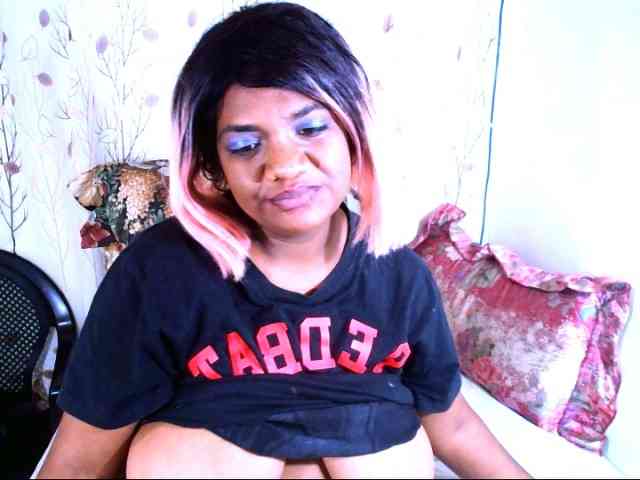 IndianSexyAss00 webcam