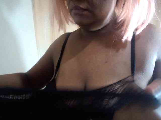 IndianSexyAss00 webcam