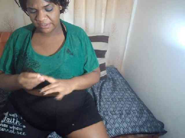 IndianSexyAss00 webcam