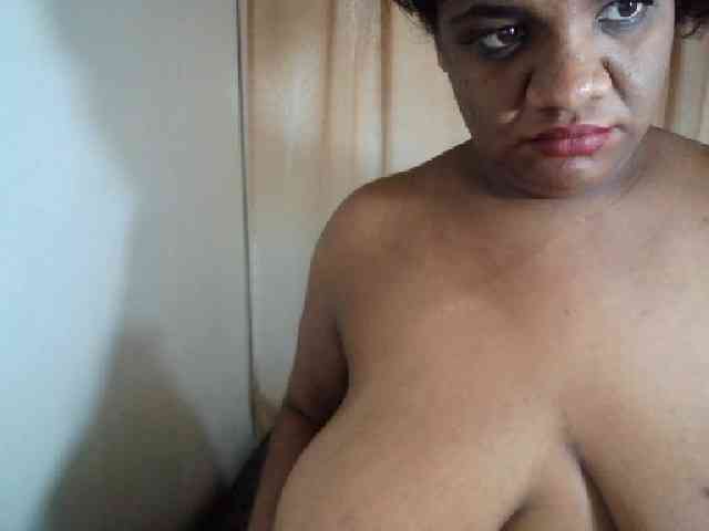 IndianSexyAss00 webcam