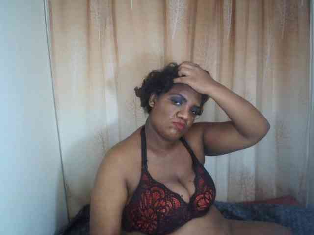 IndianSexyAss00 webcam