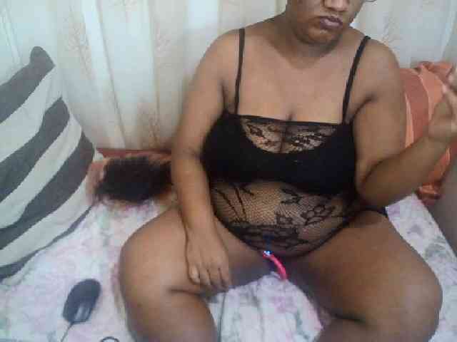 IndianSexyAss00 webcam