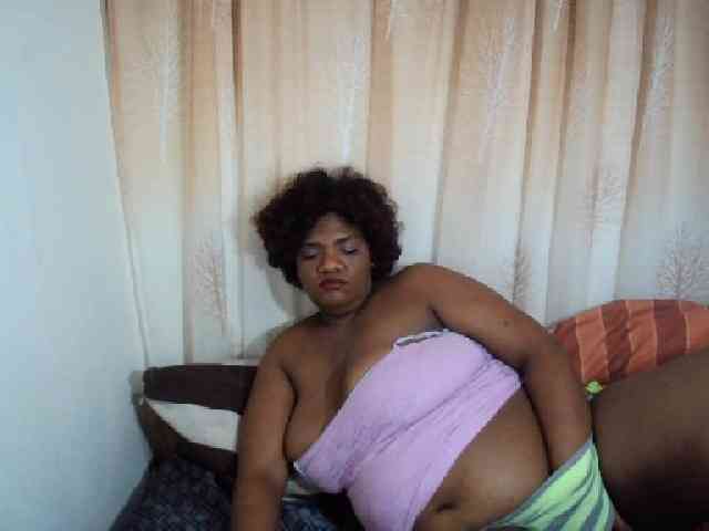 IndianSexyAss00 webcam