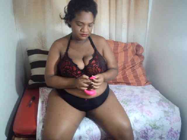 IndianSexyAss00 webcam