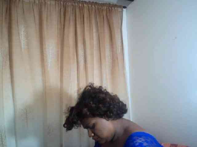 IndianSexyAss00 webcam