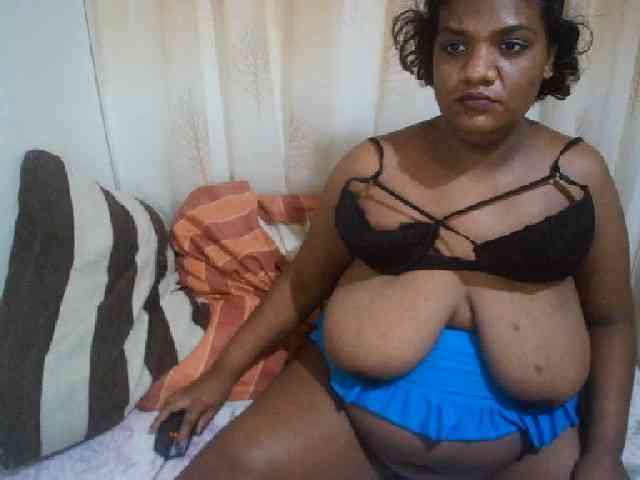 IndianSexyAss00 webcam