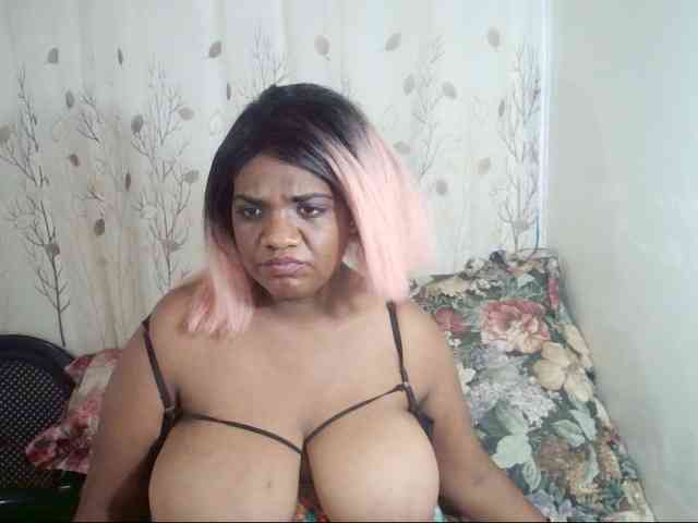 IndianSexyAss00 webcam