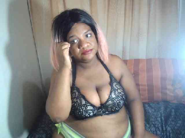 IndianSexyAss00 webcam