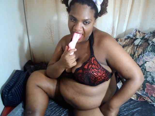 IndianSexyAss00 webcam