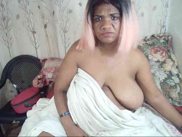 IndianSexyAss00 webcam