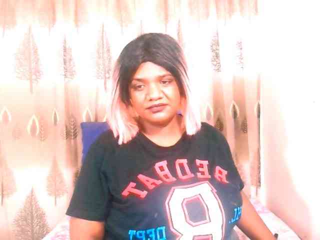 IndianSexyAss00 webcam