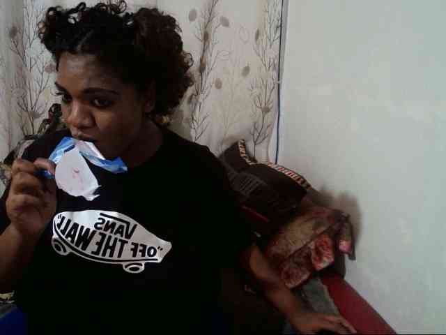 IndianSexyAss00 webcam